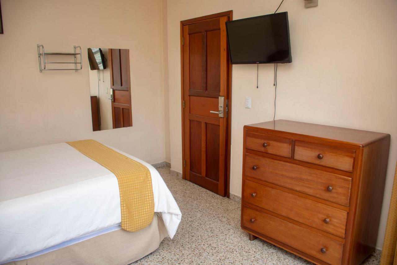 Hotel Mac Arthur Tegucigalpa Bagian luar foto
